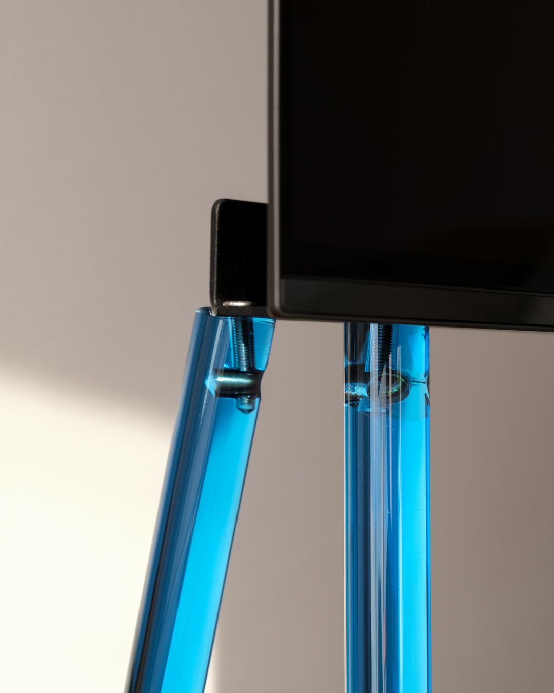 JALG TV Stand Acrylic Blue set of 4 interchangeable legs